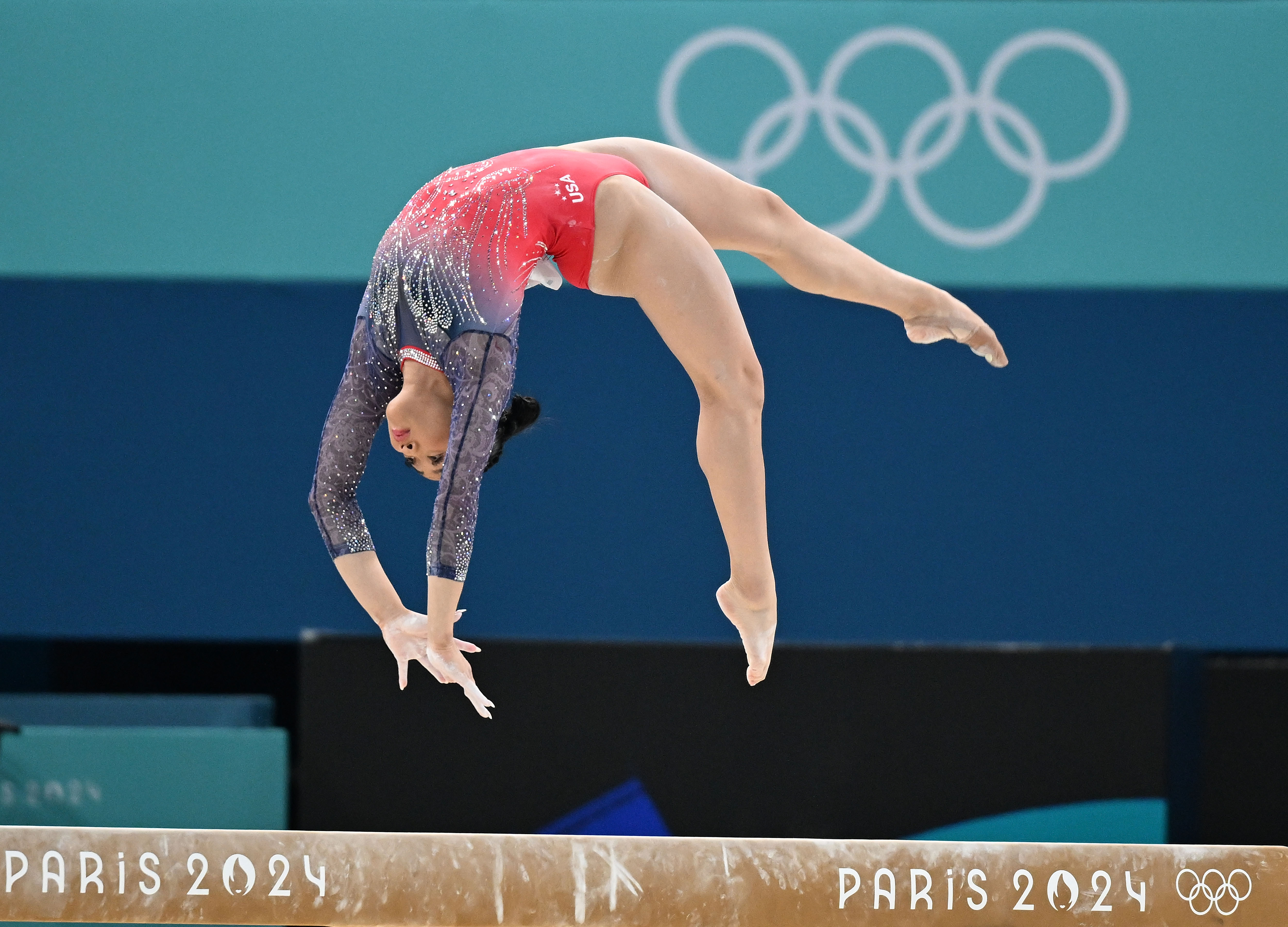 精湛技艺!法国体操选手夺得冠军 精湛技艺!法国体操选手夺得冠军