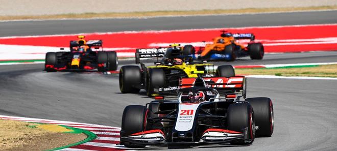 包含哈斯车队力克阿斯顿马丁,佩雷兹统治全场的词条 包含哈斯车队力克阿斯顿马丁,佩雷兹统治全场的词条