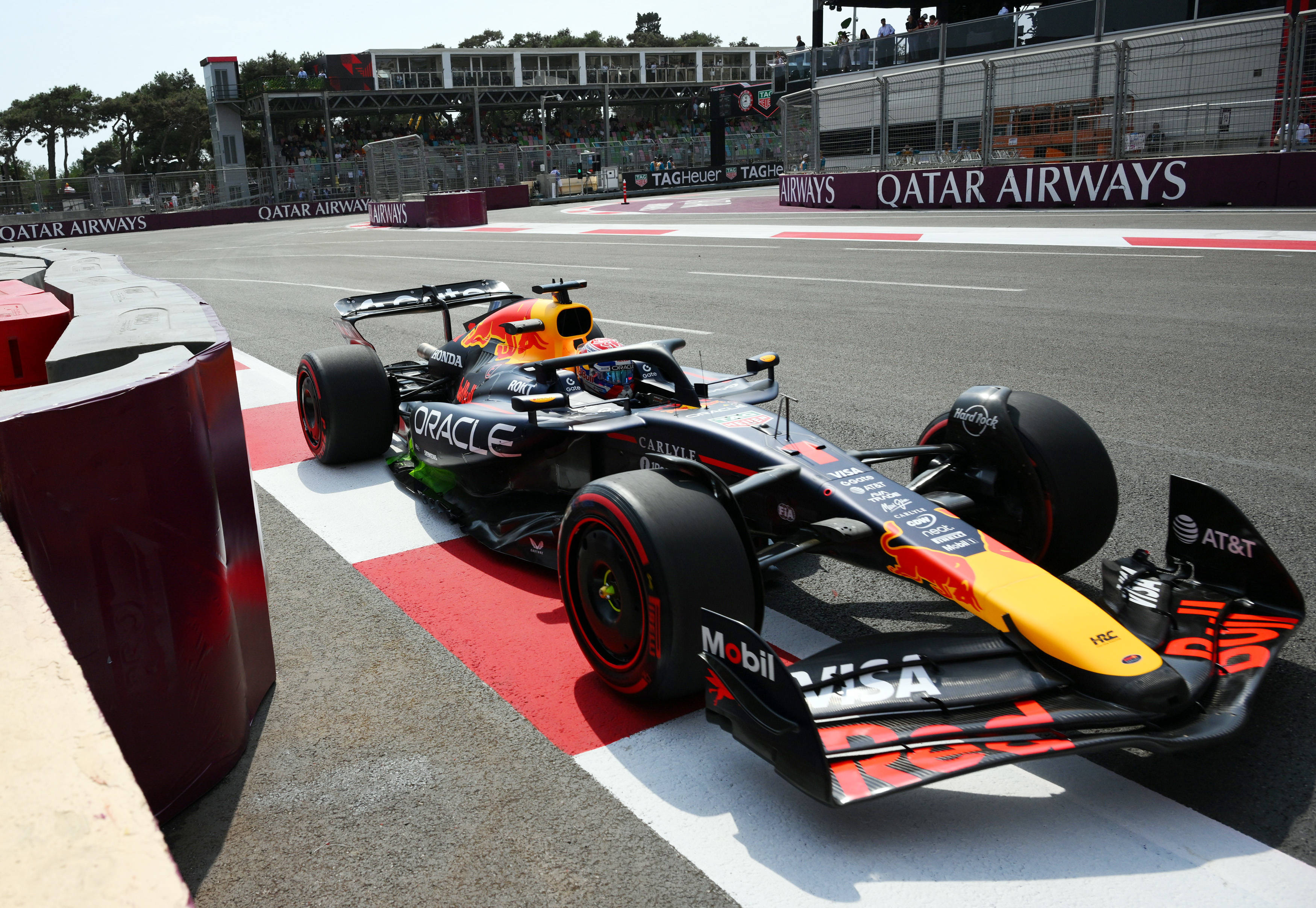 关于迈凯伦轻取雷诺车队，勒克莱尔扛起全队的信息