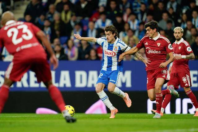 塞维利亚逆转战胜对手,赢得关键胜利 塞维利亚逆转战胜对手,赢得关键胜利