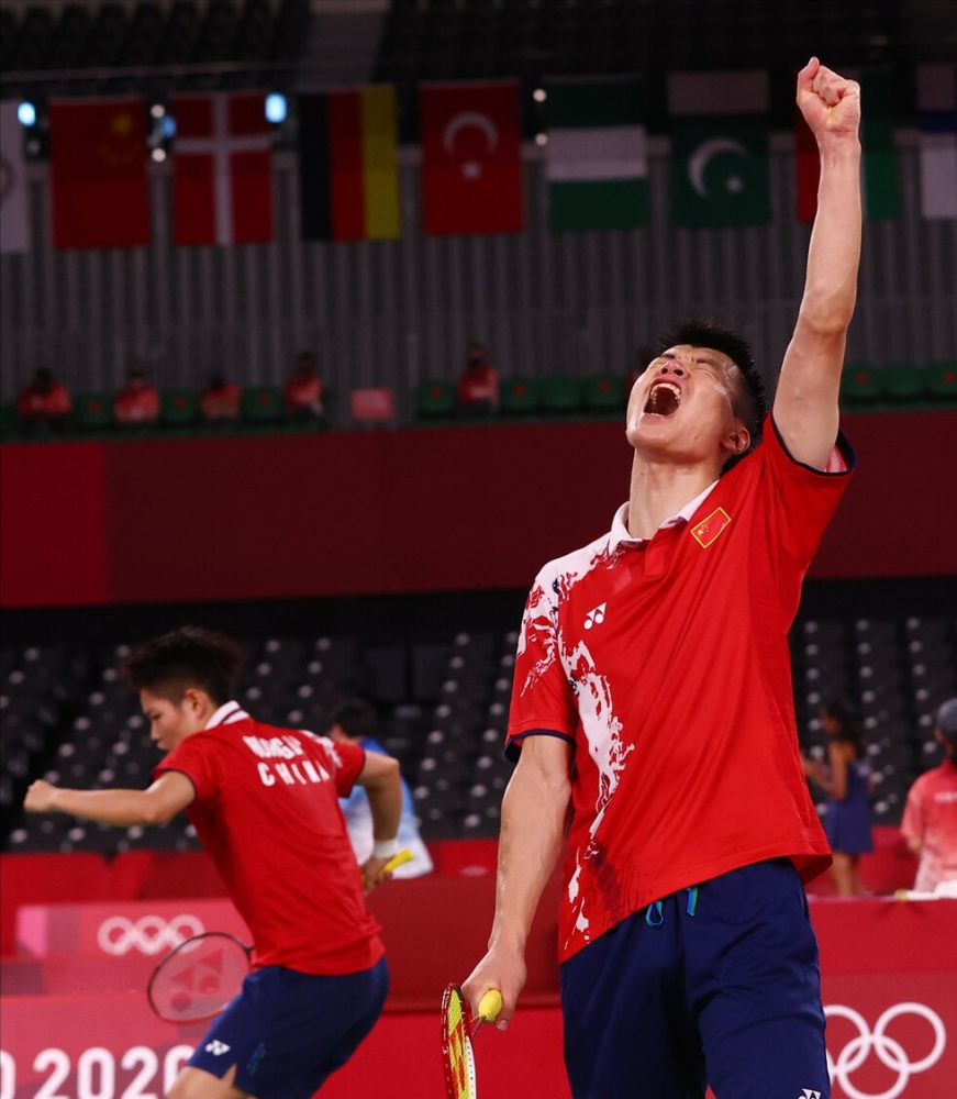 马来西亚队绝杀丹麦队,黄鸭组合点燃赛场 马来西亚队绝杀丹麦队,黄鸭组合点燃赛场