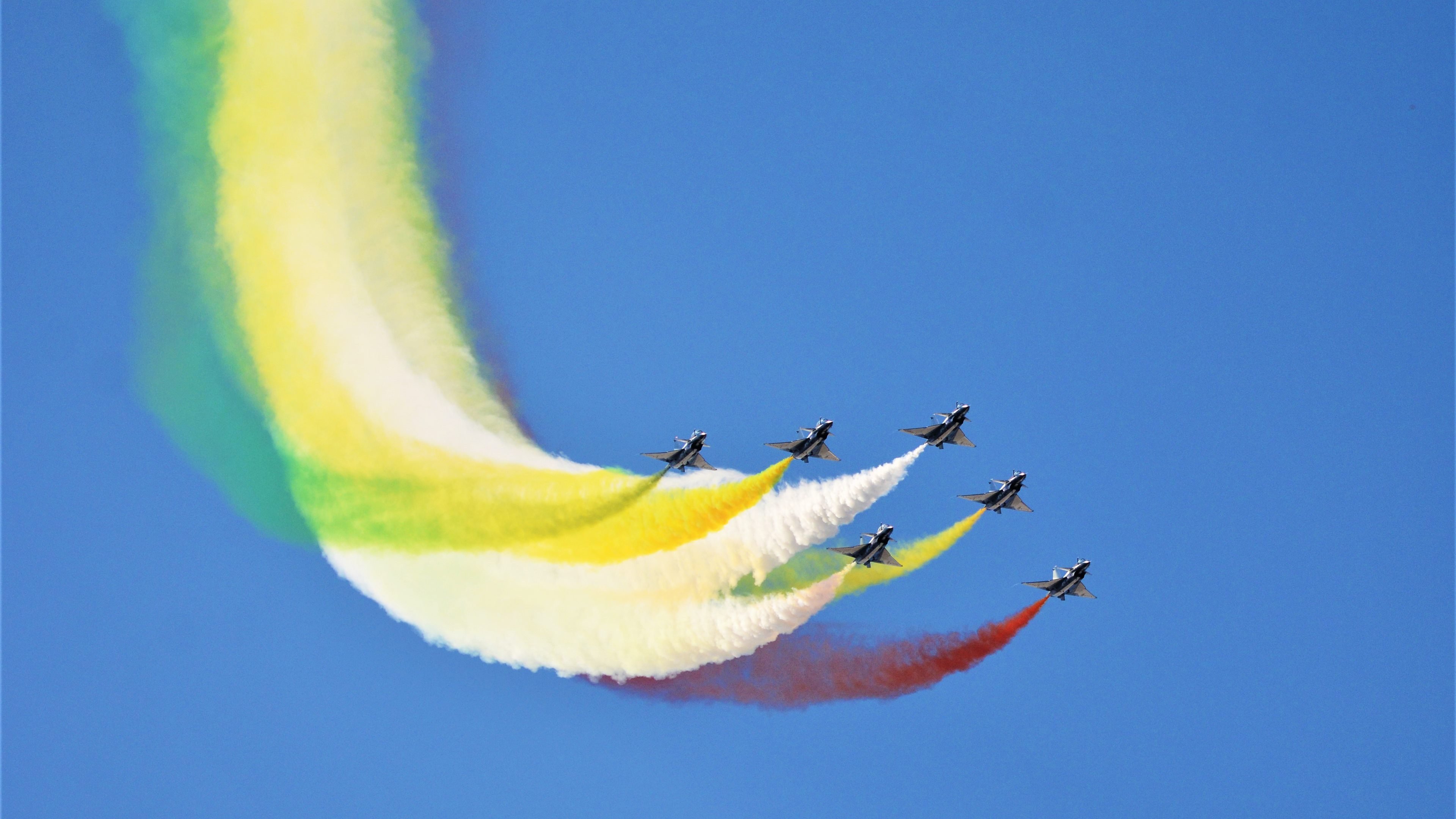 卡塔尔争冠战,巴萨虽败犹荣,莱万全场最佳毫无争议