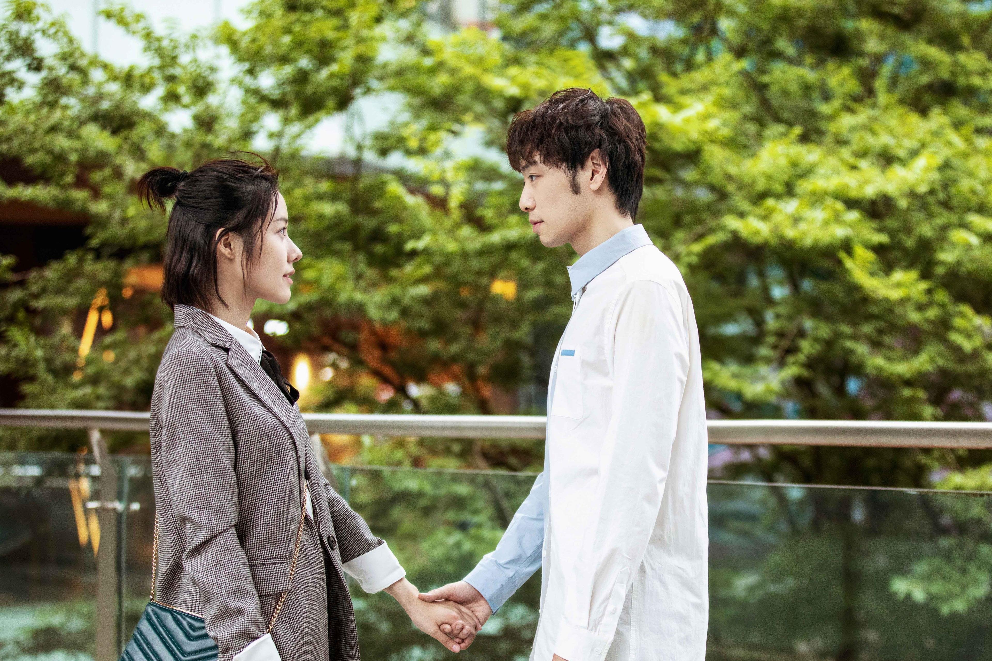 精密时钟对咆哮猛虎，德里赫特筑起叹息之墙，曼城以齿轮绞杀里昂之魂