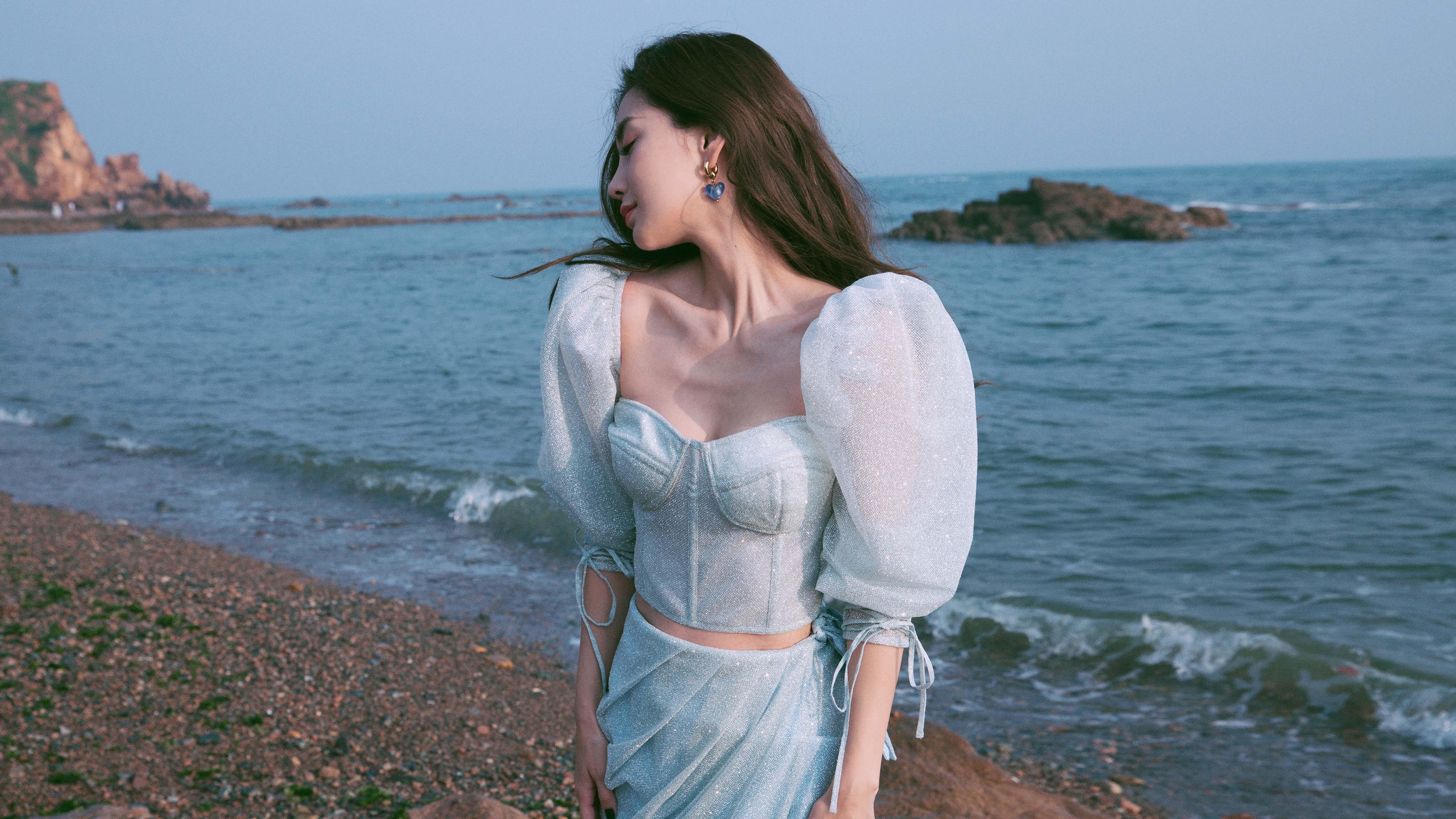 同夜双焦点，世界杯烽火与友谊赛的启示